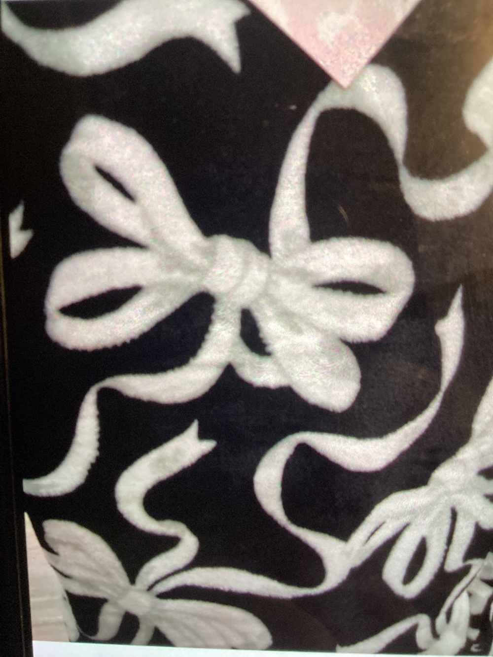 New Betsey Johnson Throw - black with white bows- Fill/Queen